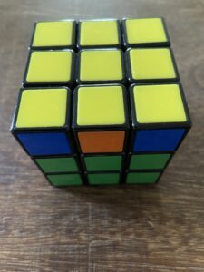 Rubiks Zauberwürfel gelbe Fläche
